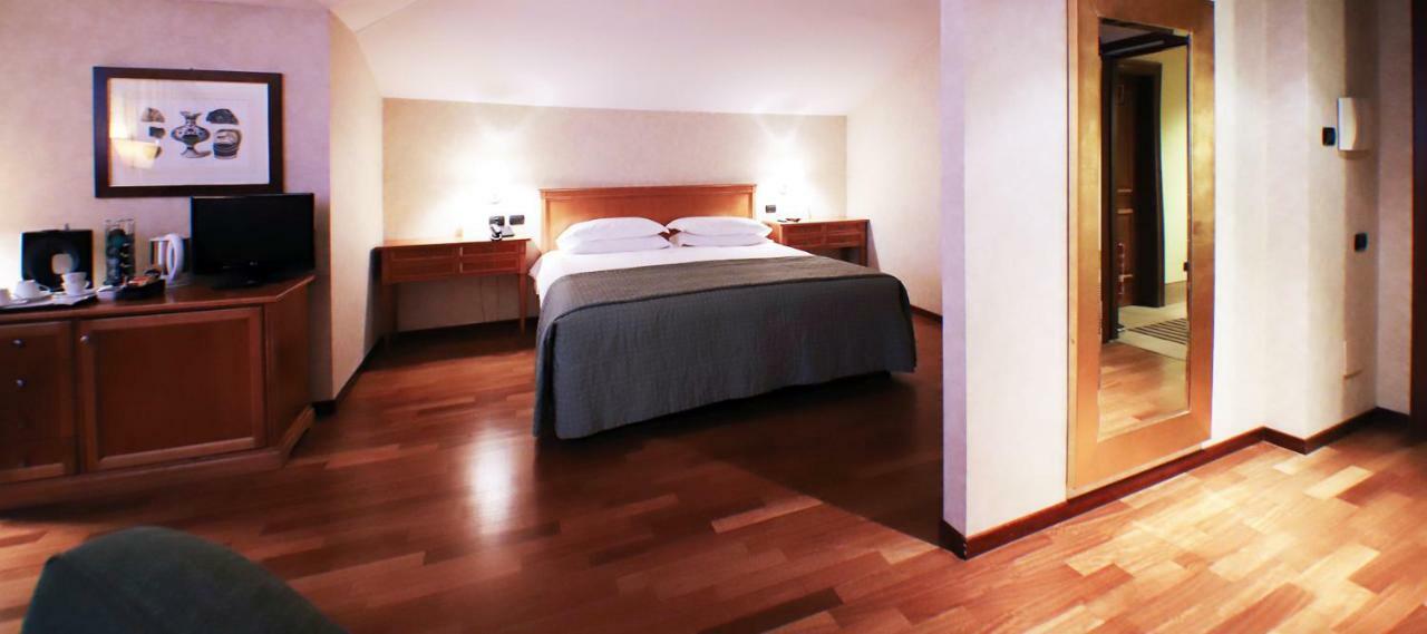 Monica Hotel Fiera Pregnana Milanese Exteriér fotografie